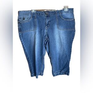 Royalty by YMI denim Capri jeans, size 20W